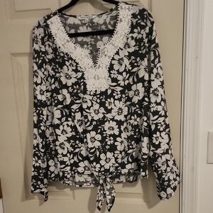 a new day Black and White Floral Blouse